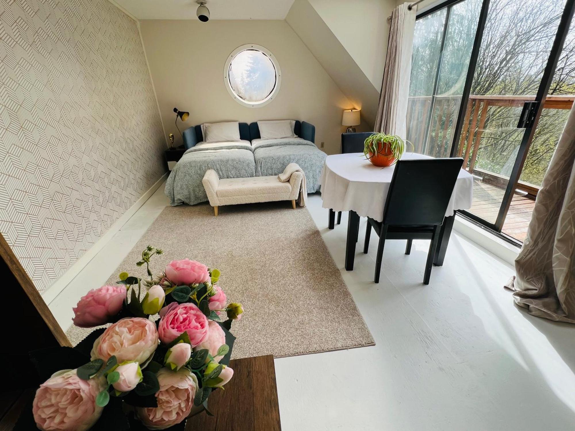 Creekside City Center Suite Норт-Ванкувер Екстер'єр фото